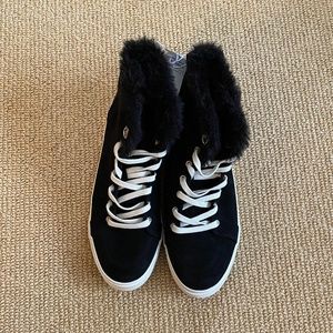 Women's Old Navy Black Suede Sneakers, Size 8